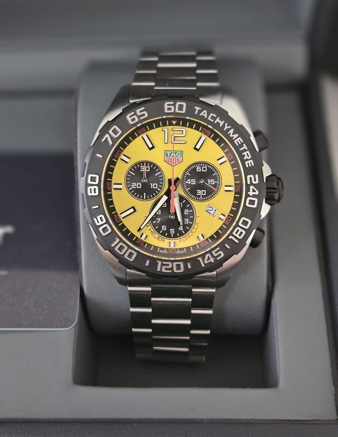 Tag Heuer Formula 1 Chronograph