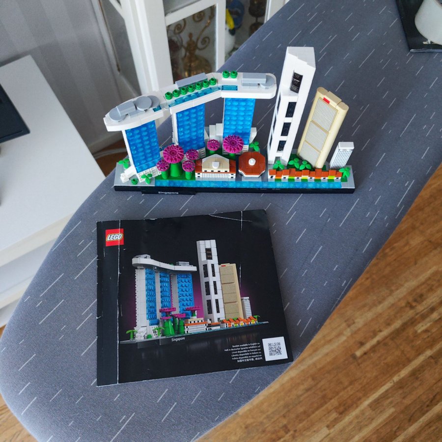 LEGO Architecture Singapore [21057]