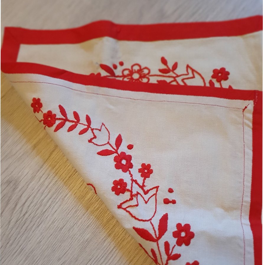 Bonad retro väggbonad broderad handarbete Hem ljuva hem, röd vit