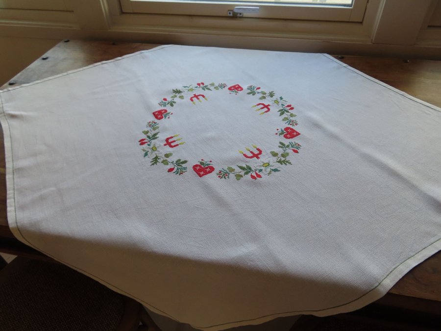 Stor Äldre Handbroderad Julduk Linneduk Hjärtan Julblommor Juleljus Retro