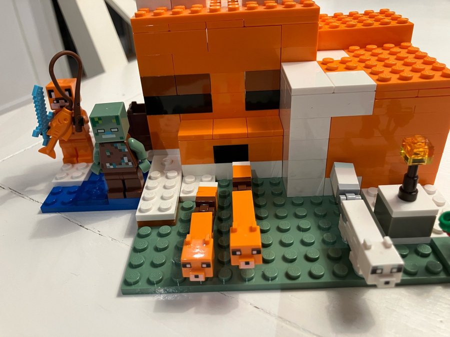 Lego Minecraft Rävstugan 21178