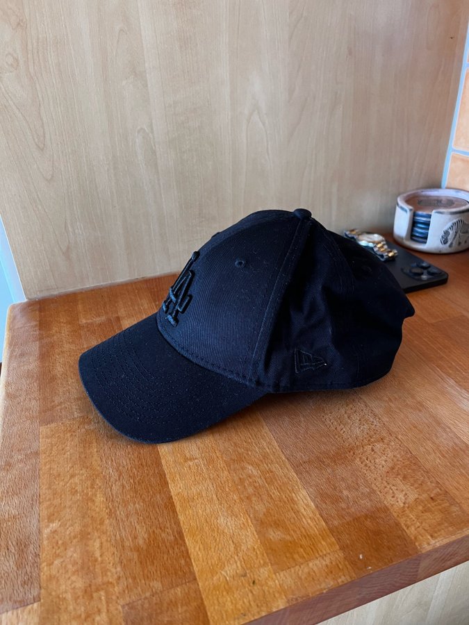 New Era svart keps storlek ONE SIZE FITS MOST