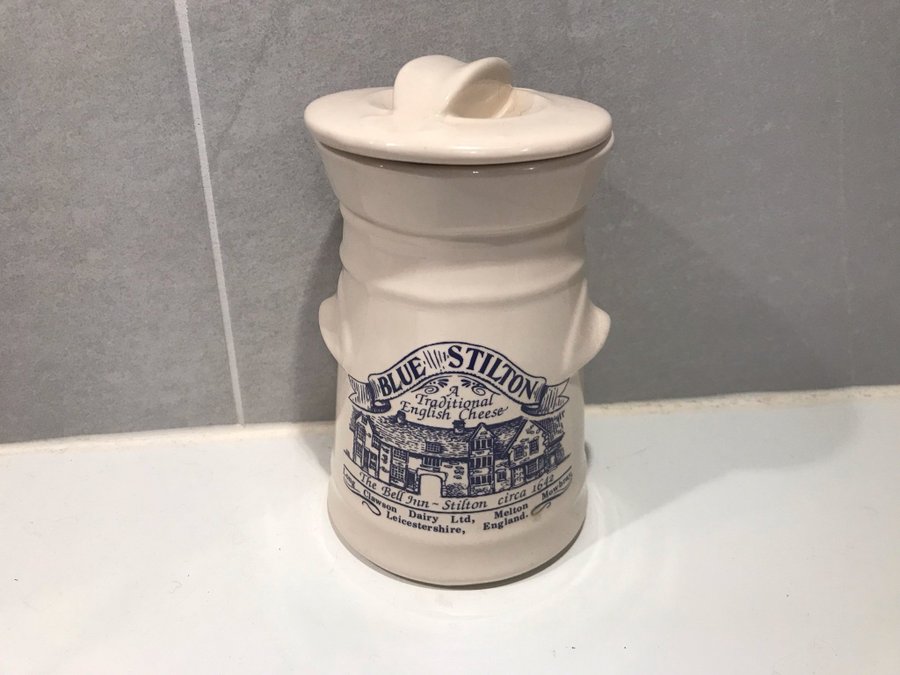 Blue Stilton cheese ost krus burk porslin England London Pottery retro vintage