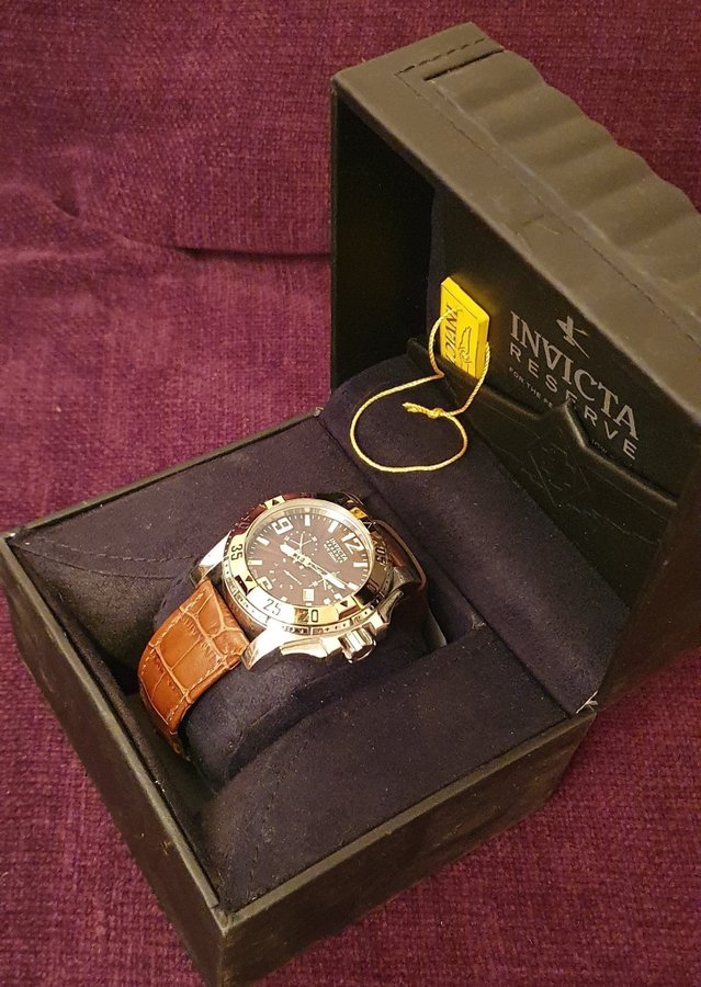 Invicta Reserve Excursion - Herrarmbandsur 50 mm i original box.