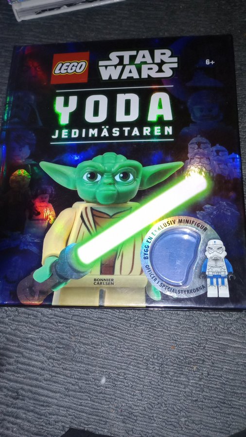 LEGO Star Wars Yoda Jedi Mästaren Bok med Minifigur