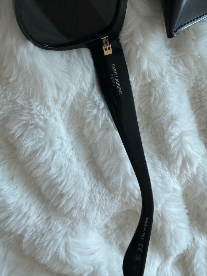 Saint Laurent Solglasögon SL M3 002