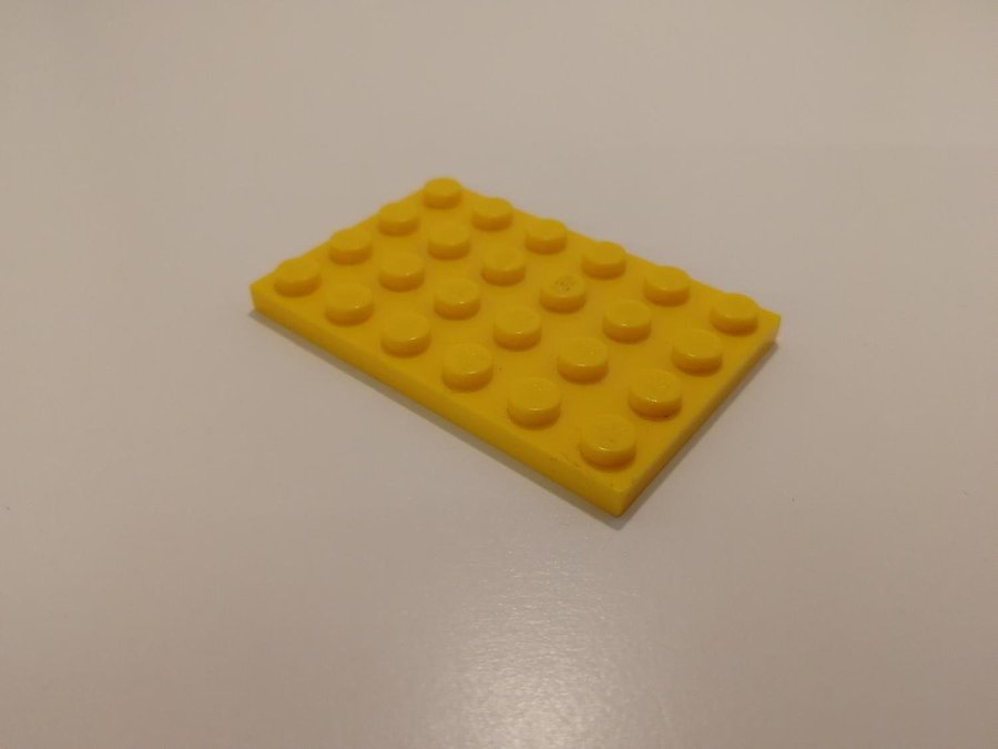 Lego - platta - plate - 4x6 - part 3032 - gul