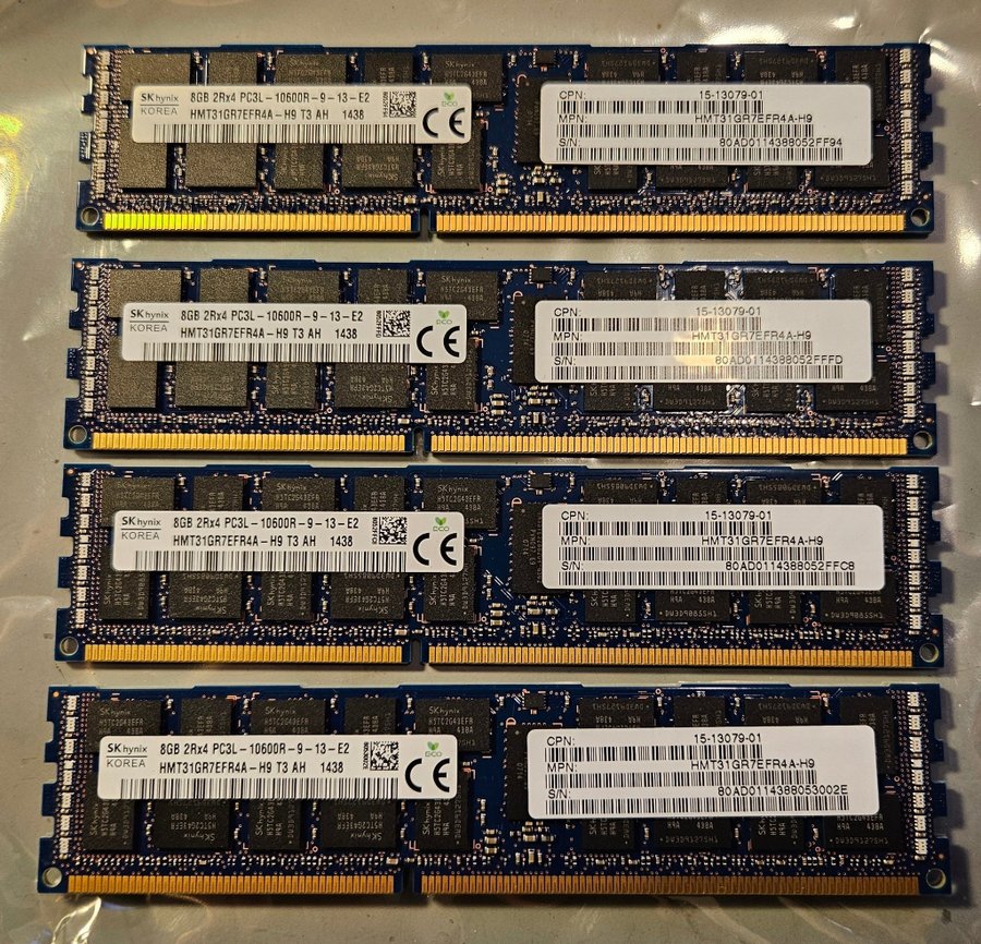 SK Hynix 4 st 8GB PC3L-10600R-9-13-E2 ServerRAM