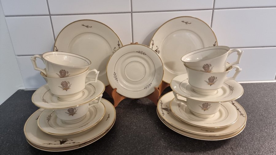 VINTAGE KAFFEKOPPAR+FAT+ASSIETTER HACKEFORS PORSLIN SWEDEN