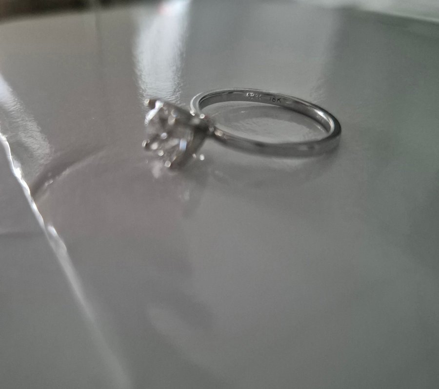 151 ct solitär ring