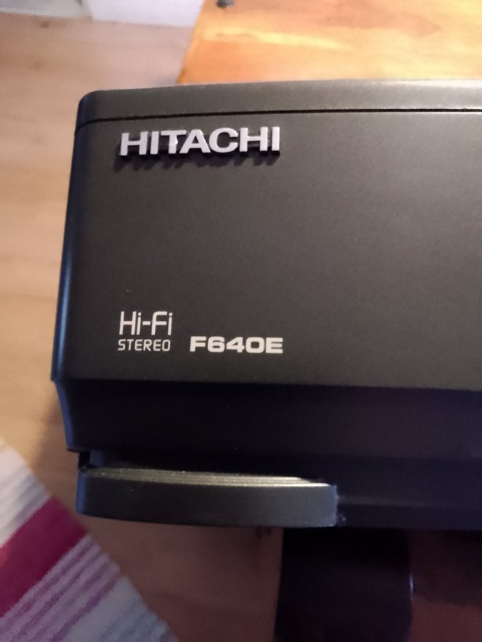 Hitachi F640E VHS Videospelare