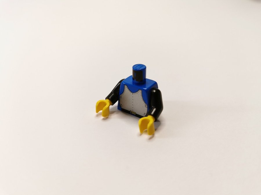 Lego - minifigur - torso - castle - brynja - part 973p40c01 - blå/svart