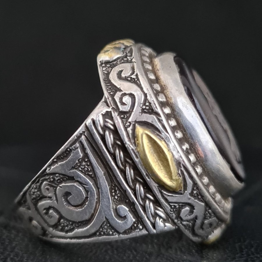 HANDGJORD, ÄLDRE SILVERRING, ART DECO, AGAT STEN ,GRAVERAT