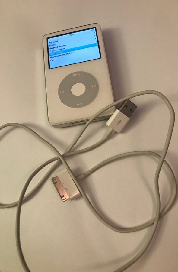 Apple iPod A1136 Video 5th Generation 60gb+kabel