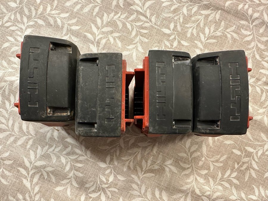 4 ST Hilti Batteri B22 / 4Ah