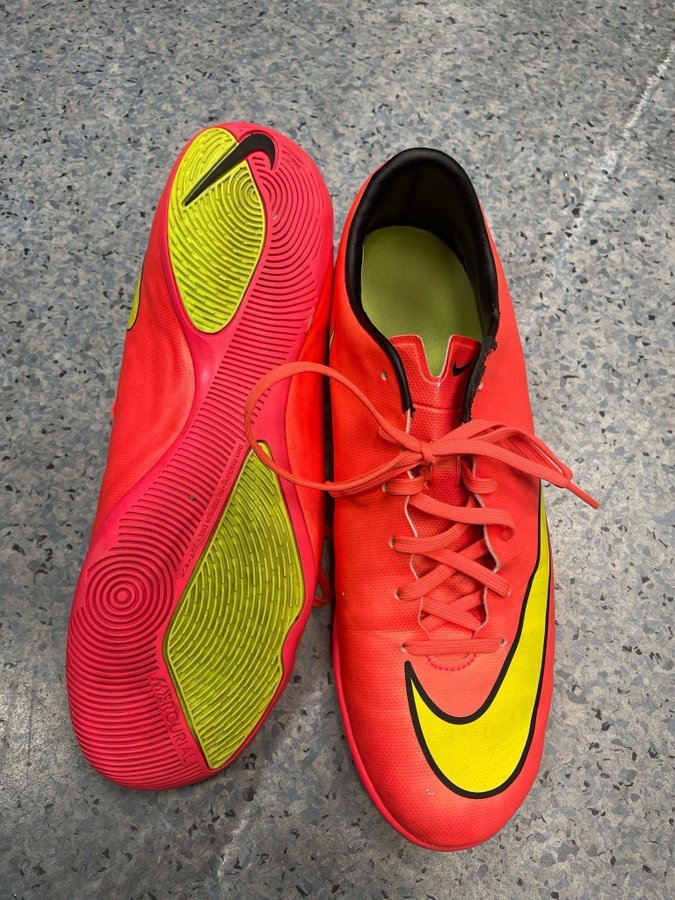 Nike Mercurial storlek 42