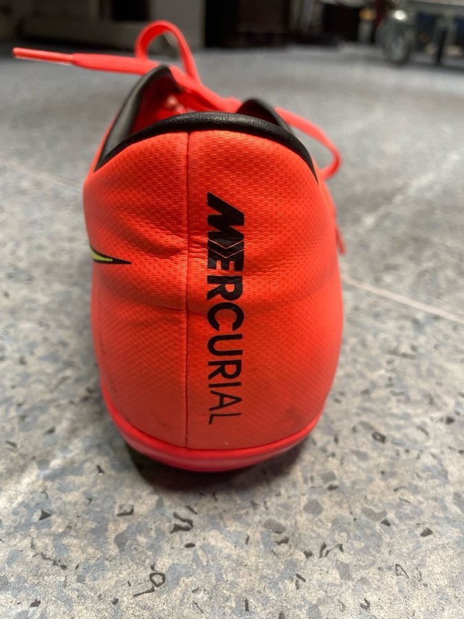 Nike Mercurial storlek 42