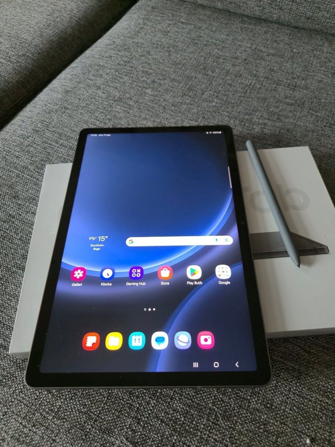 Samsung Galaxy Tab S9 FE WiFi surfplatta köpt juli 2024 Nypris 6500kr