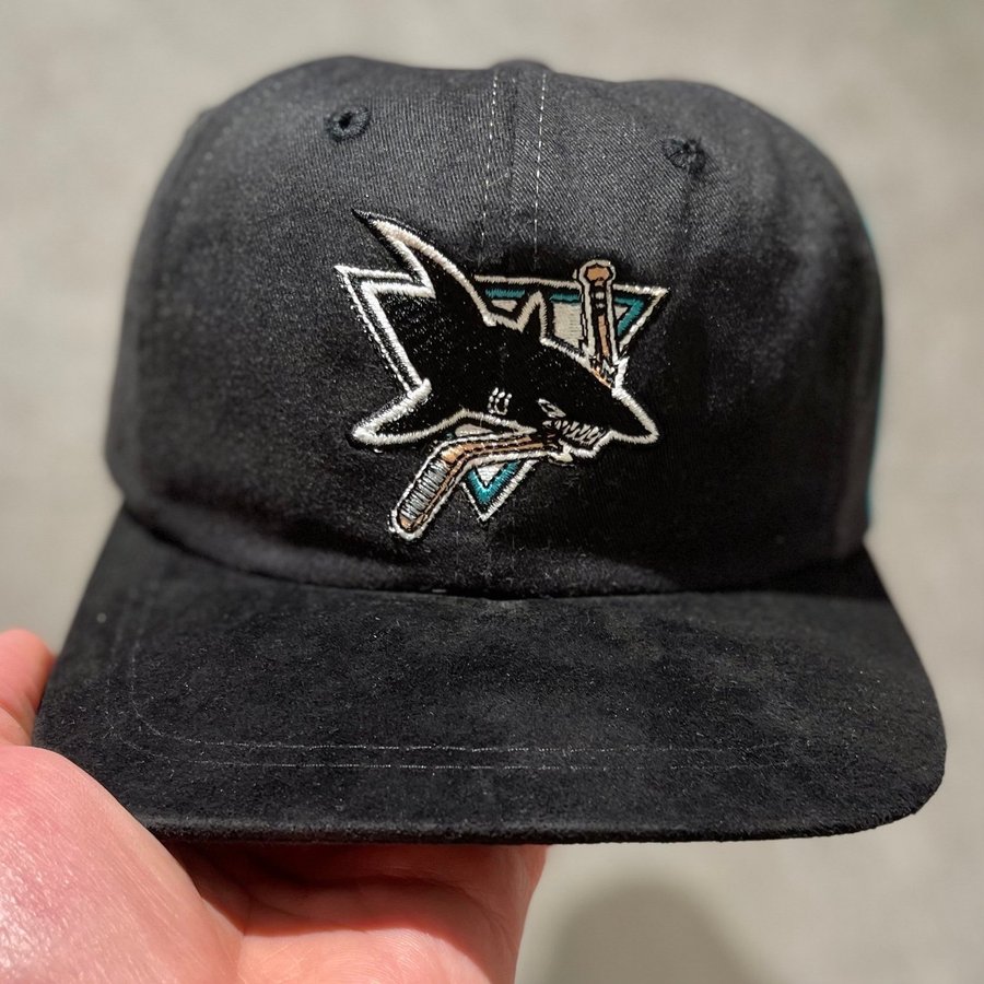 Vintage Pro One NHL San Jose Sharks strapback cap