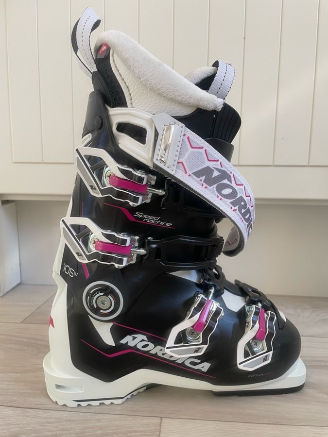 Nordica Speedmachine 105 W Skidor