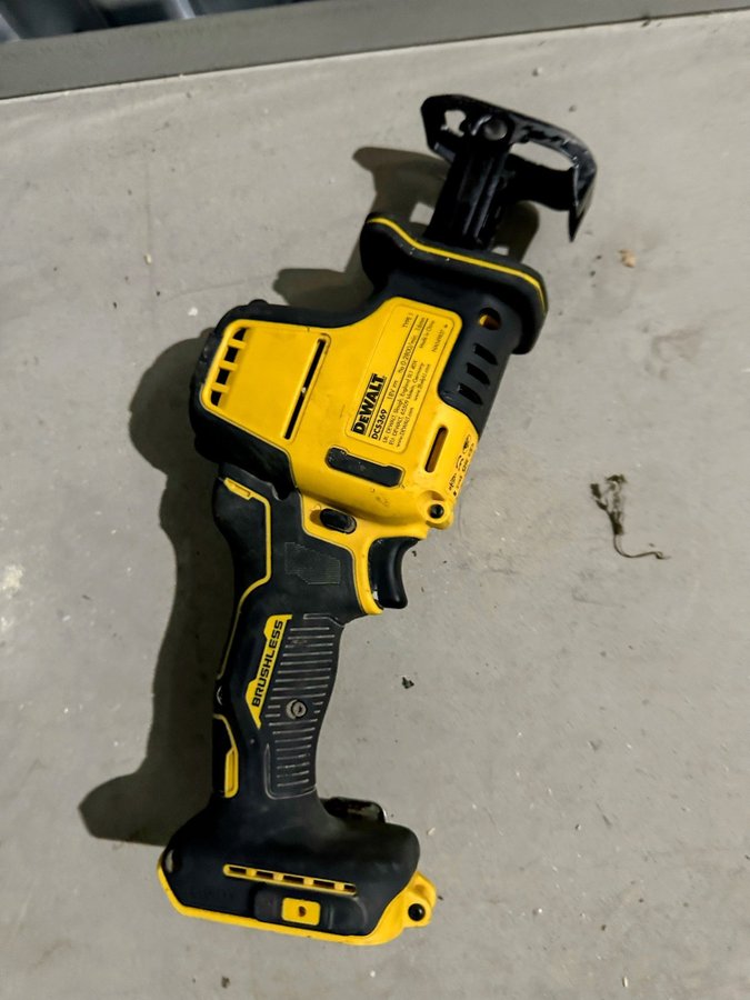 DEWALT DCS331B Tigersåg