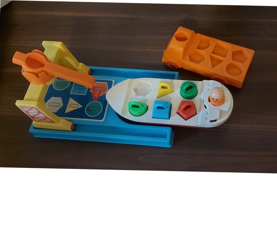 Fisher Price Leksaksbåt med kran och lastbil