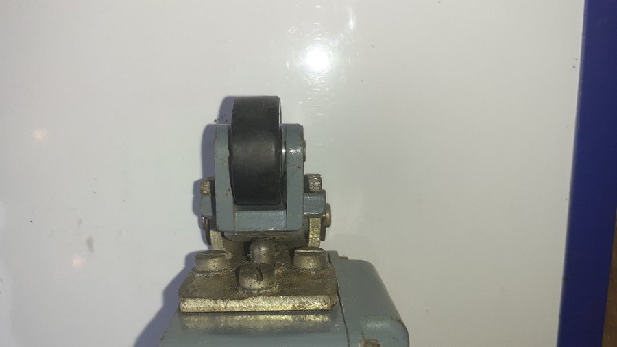 SIEMENS K244GR-2 Gränslägesbrytare 500V 10A brytare limit switch Gränsbrytare