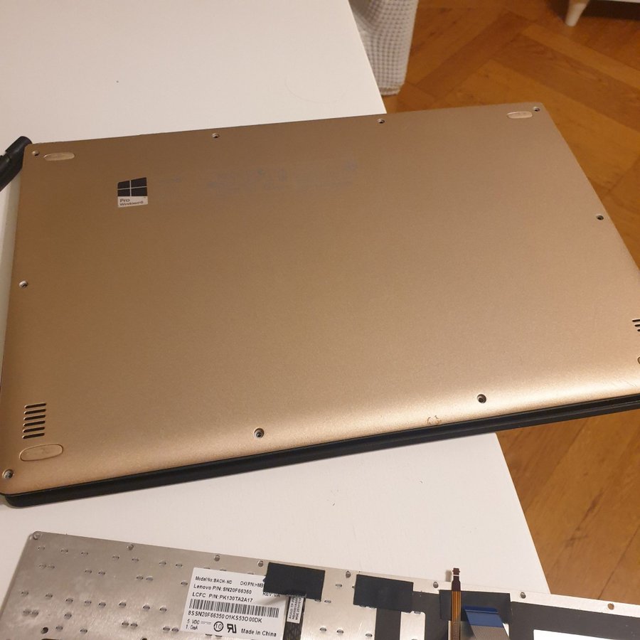 Defekt moderbräda. Lenovo yoga 3 pro 1370 reservdelar