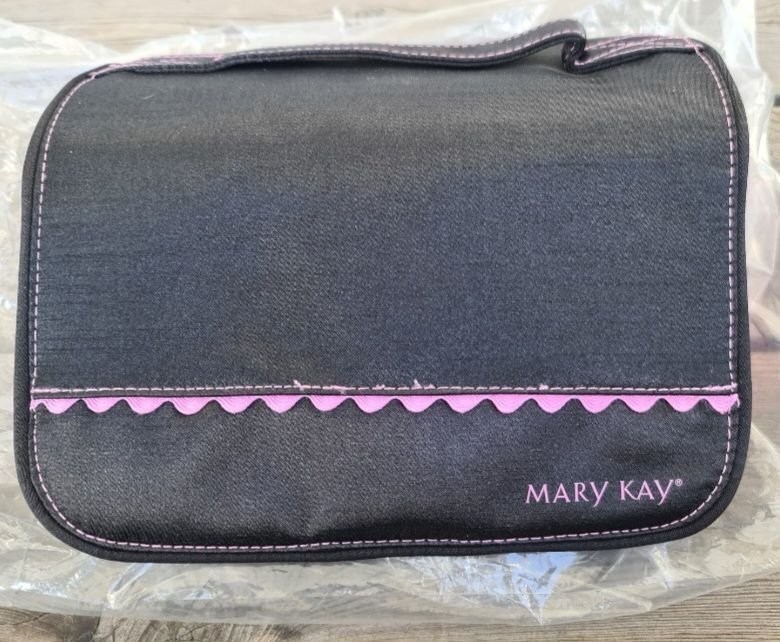 Mary Kay necessär toalettväska kvalite SNYGG jättepraktisk utfällbar