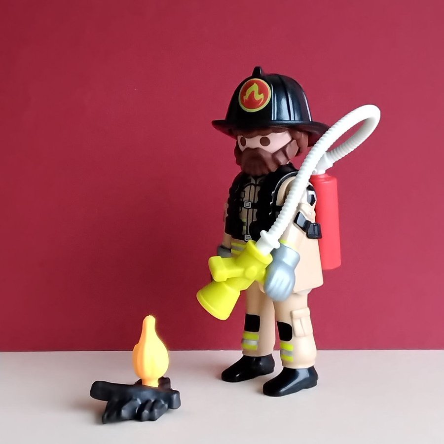 Playmobil brandman med bransläckare (71207)