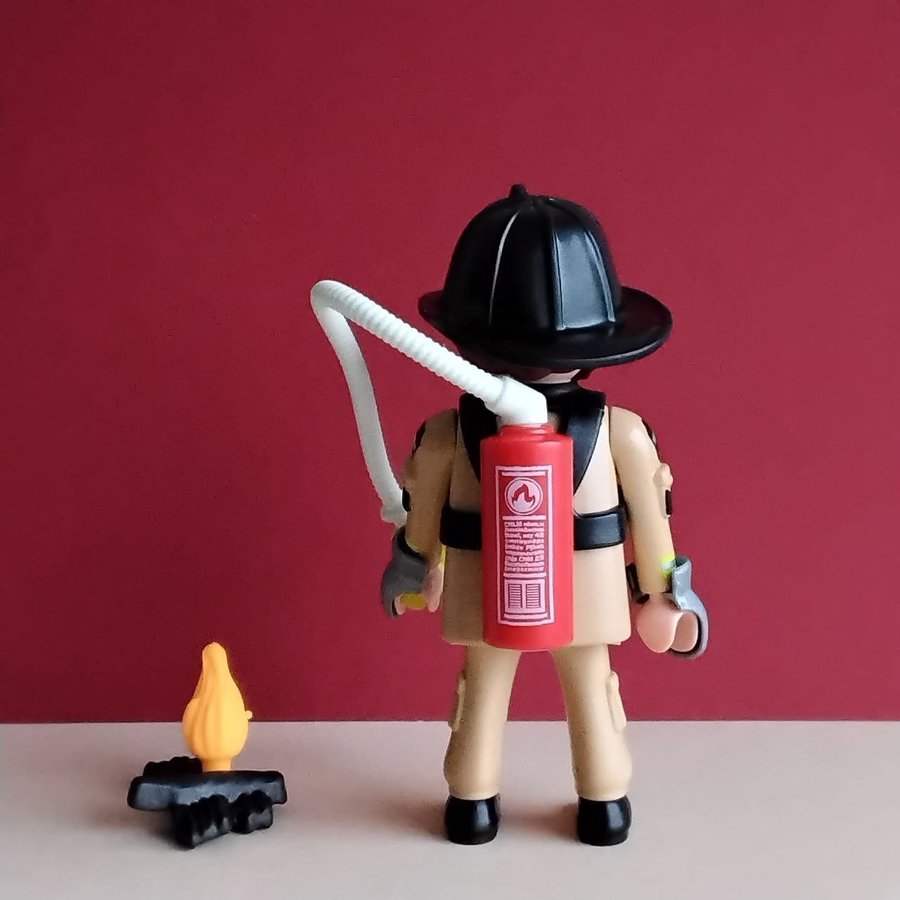 Playmobil brandman med bransläckare (71207)