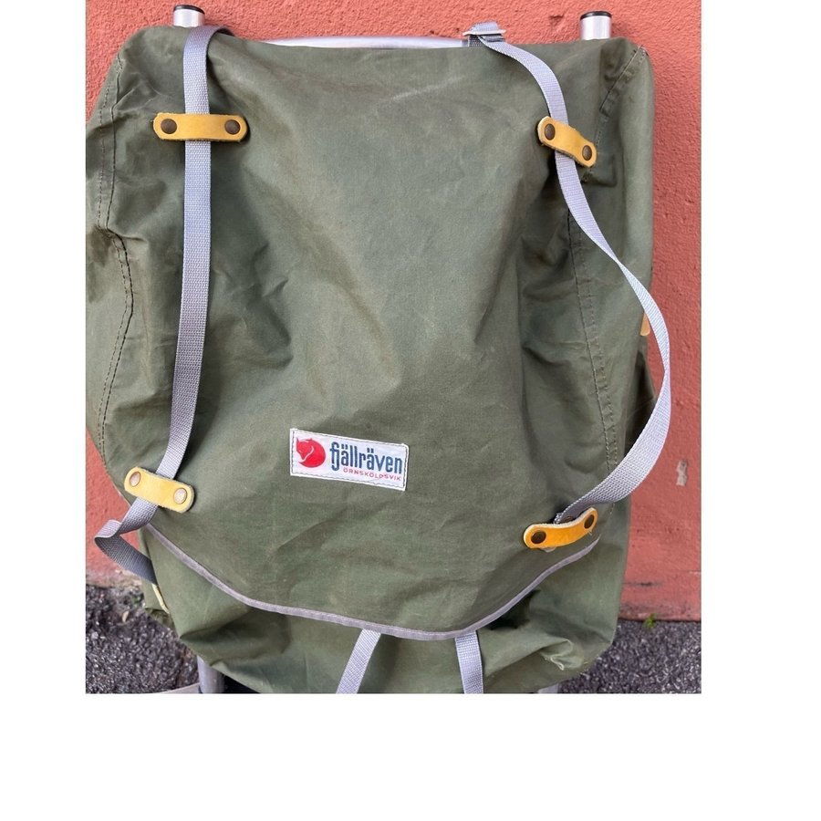 Fjällräven stor retro ryggsäck med ram perfekt för vandring och camping