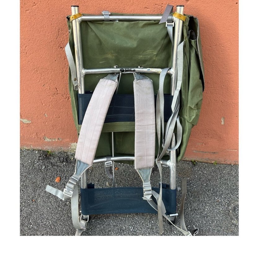 Fjällräven stor retro ryggsäck med ram perfekt för vandring och camping