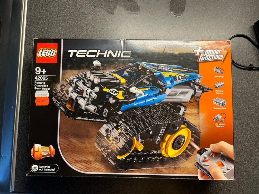 Lego Technic 42095 - Remote Controlled