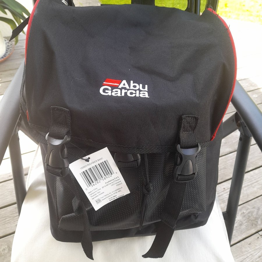 Abu Garcia Large stolryggsäck 20 l svart