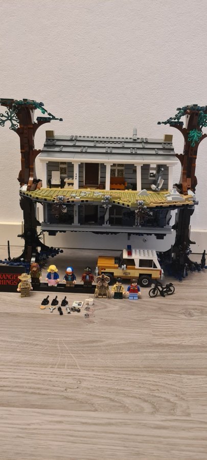 Lego 75810 Stranger Things the upside down