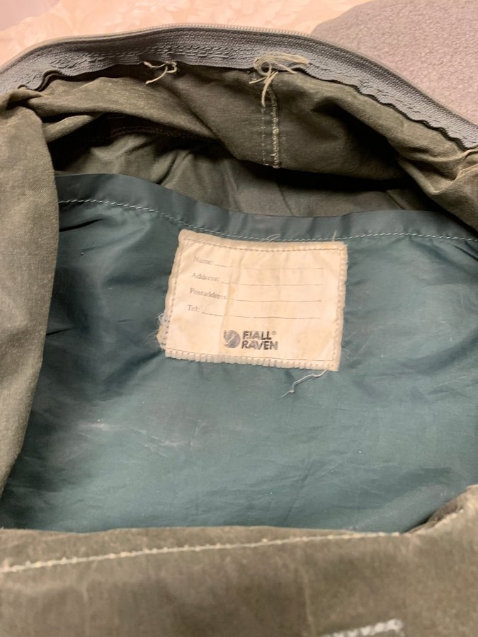 Retro vintage Fjällräven Kånken ryggsäck grön med sittdyna