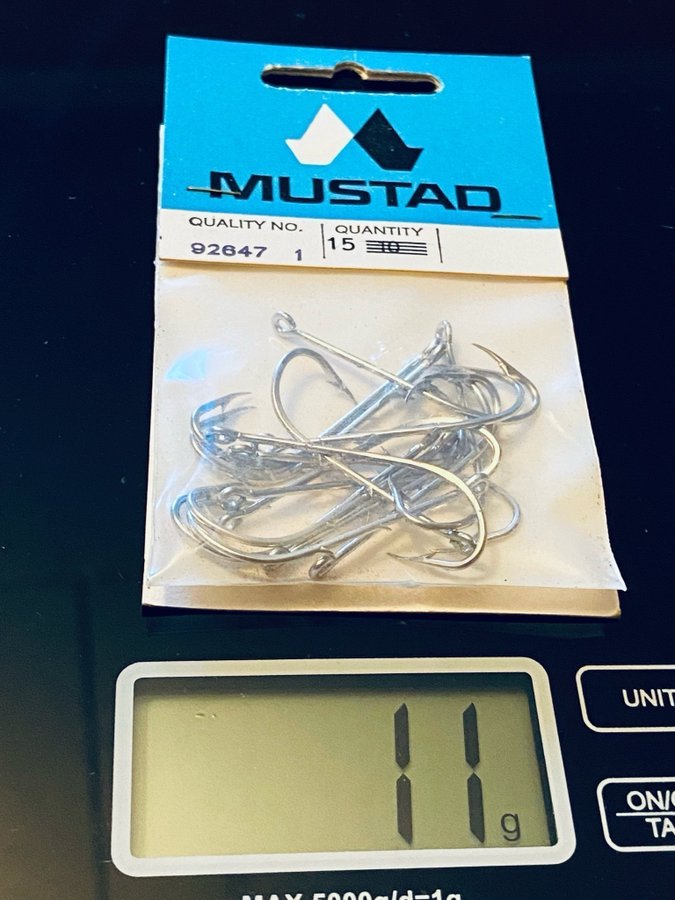 Mustad nr1 Qual 92647 Hullingar även på skaftet Oöppnad förpackning!