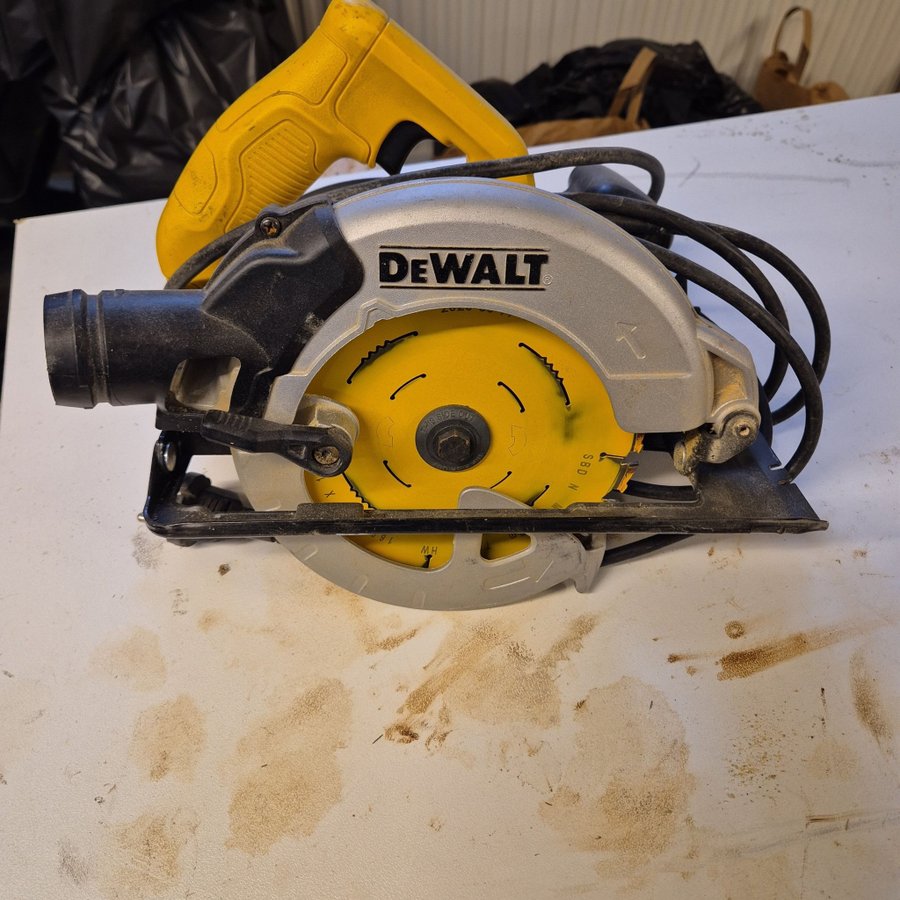 DEWALT DWE550 -qs Cirkelsåg