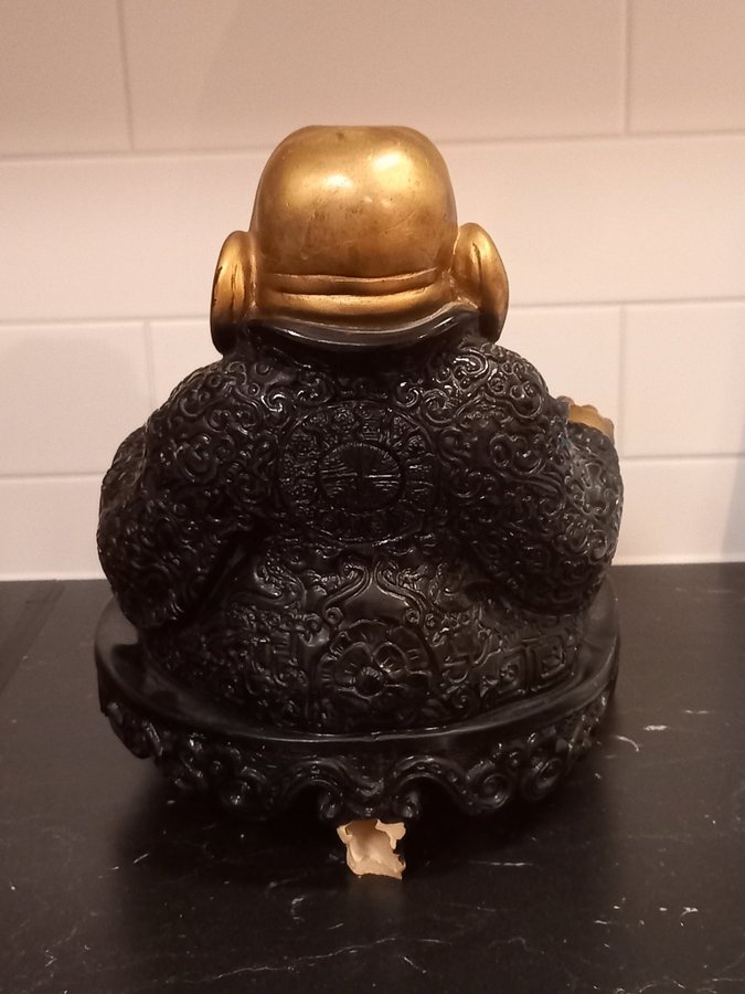 Buddha Staty I trä, svart och guld färg