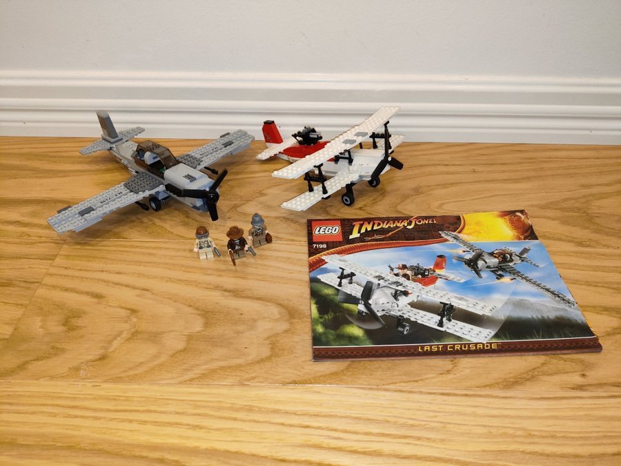 Lego Indiana Jones 7198 - Fighter Plane Attack