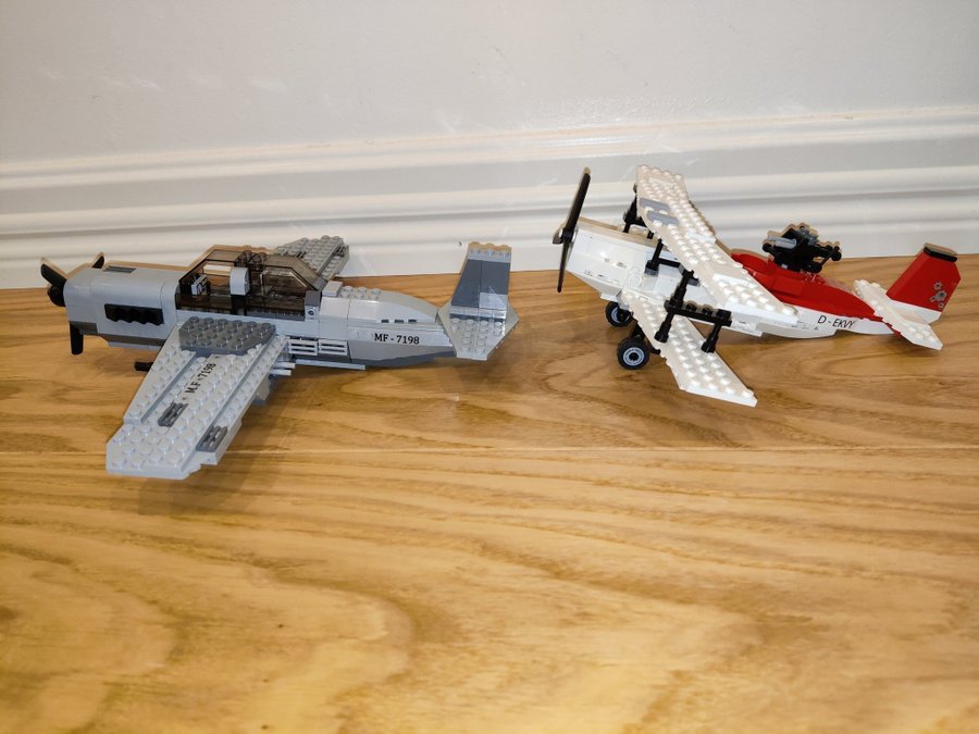 Lego Indiana Jones 7198 - Fighter Plane Attack