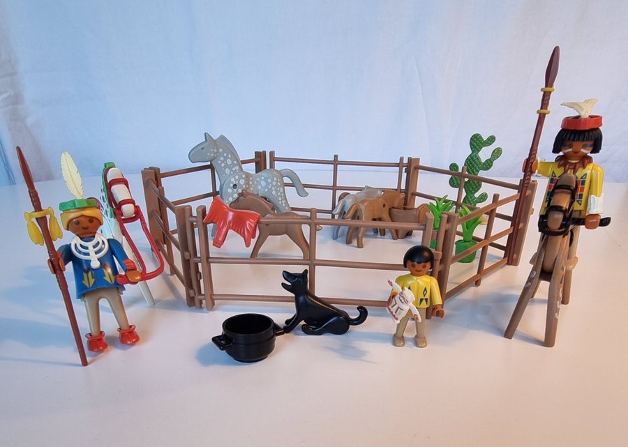 Playmobil Indianer med hästar och tillbehör