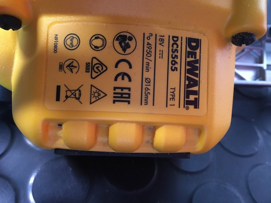 DEWALT XR 18V 165mm cirkelsåg