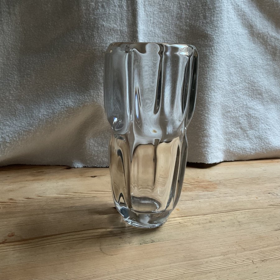 Kristallvas, tung vas, ofärgat glas, glasvas, höjd 18cm, kristall, 50-tal?