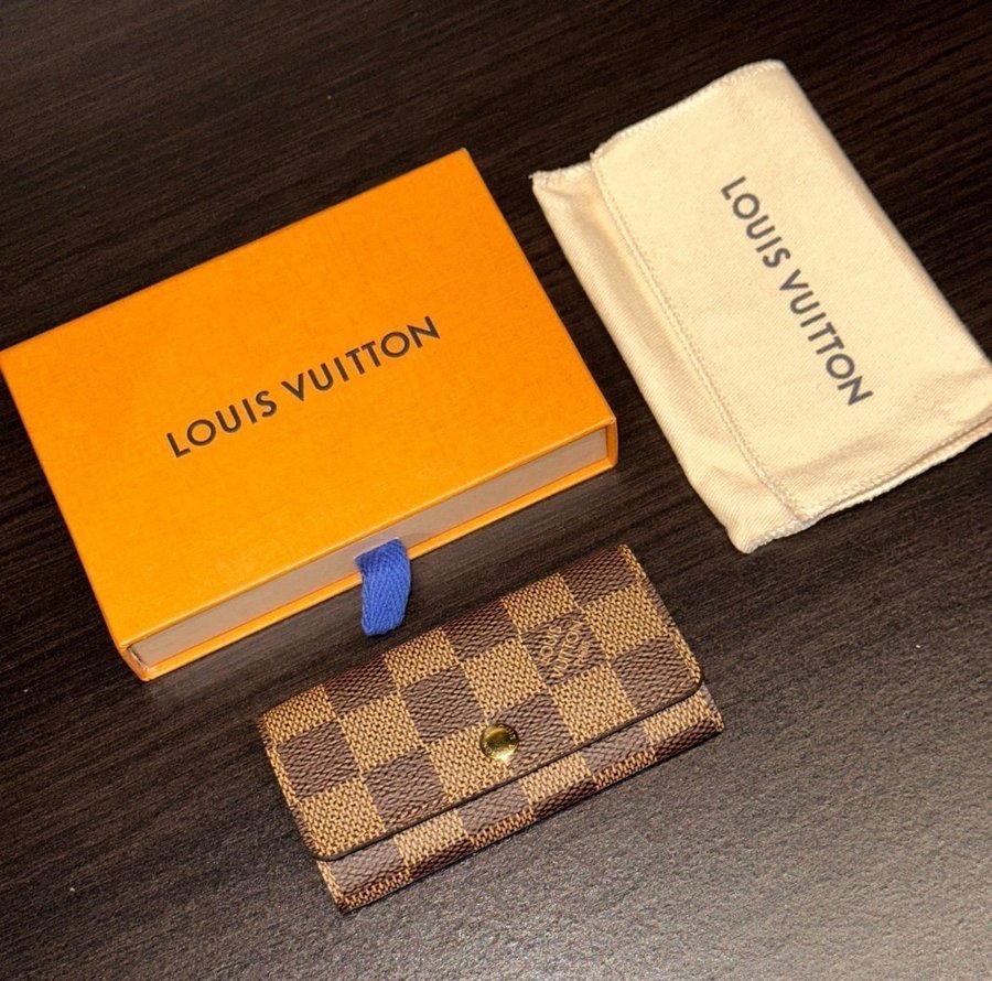 Louis Vuitton 4 Key Holder Damier Ebene