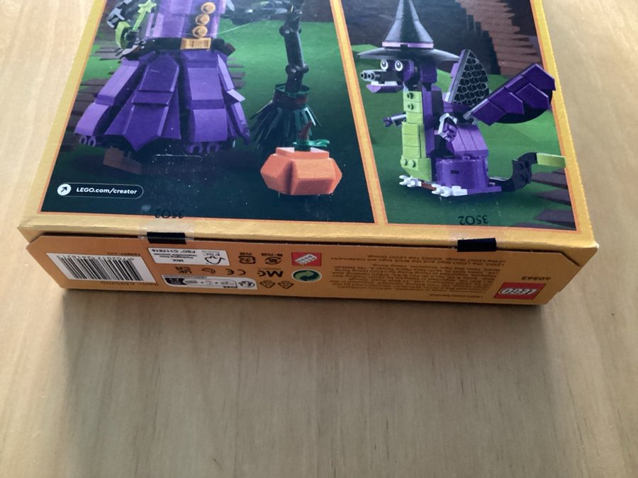 LEGO Creator 3-i-1 40562 oöppnad