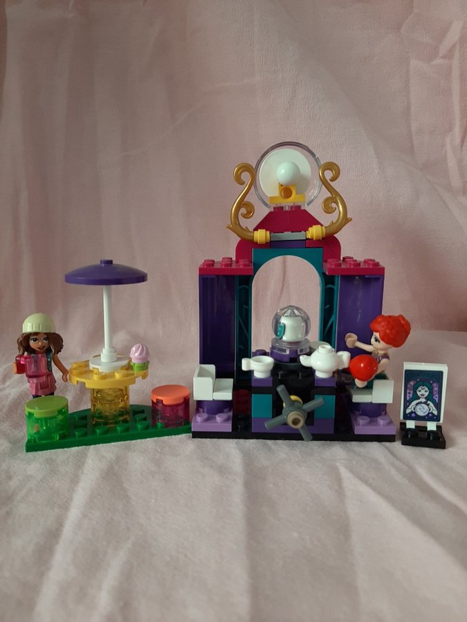 LEGO Friends 41703 - Stephanie's Hästvagn  Tehus