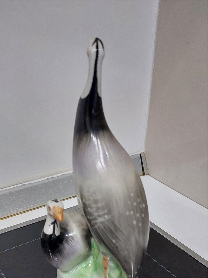 Hungary - Vintage Porcelain Guinea Fowl Figurine by Hollohaza - 19 cm - pärlhöns