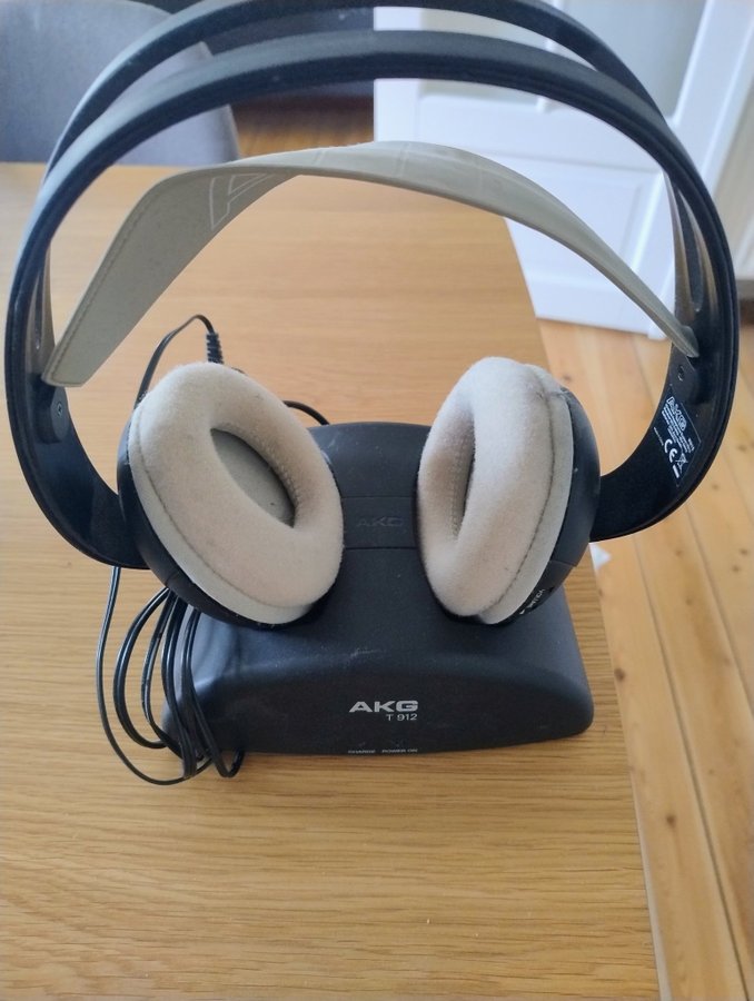 AKG T 912 Trådløse Høretelefoner